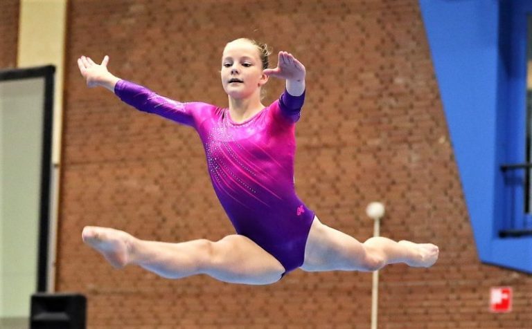 Gimnasia aeróbica | Qué es, en qué consiste, para qué sirve, reglas, pista