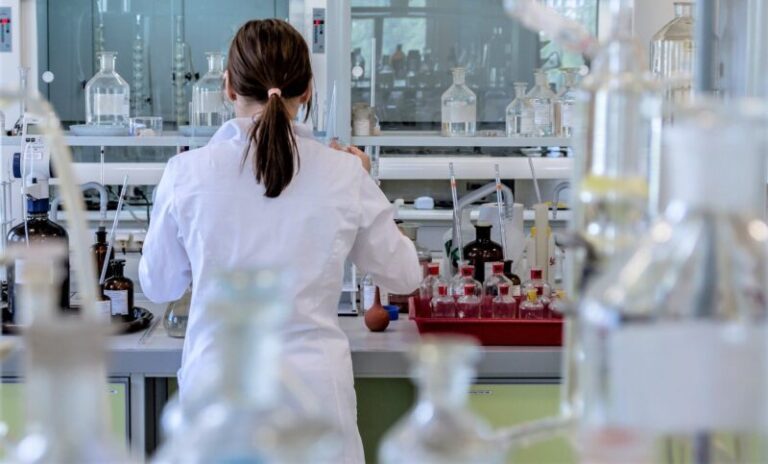 Química inorgánica | Qué es, características, aplicaciones, historia